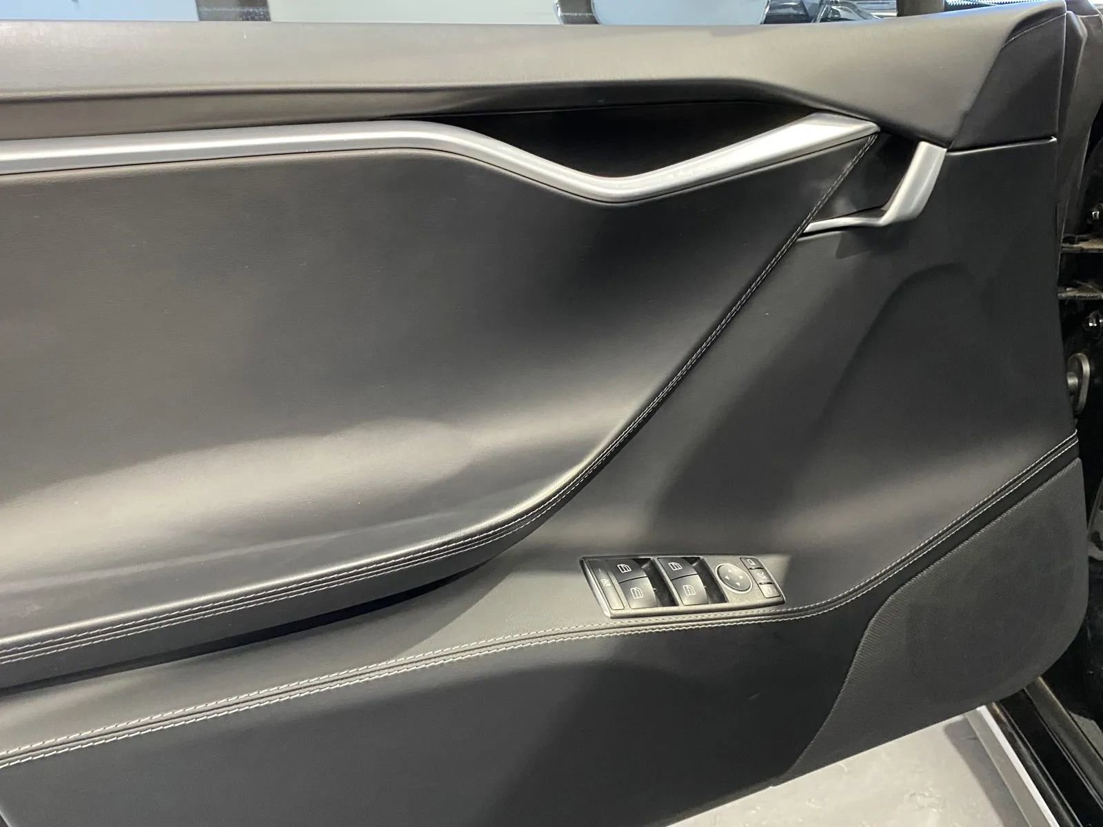 Used 2017 Tesla Model S 75 RWD image 10