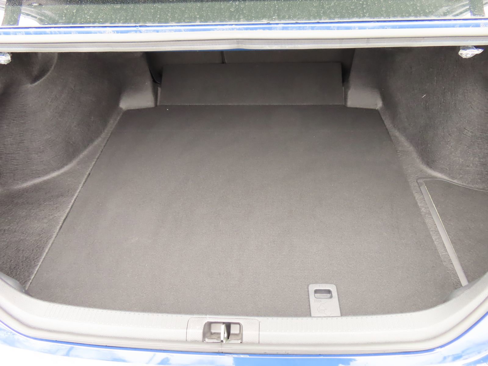 Used 2025 Toyota Camry SE w/ Multimedia Upgrade Package image 35