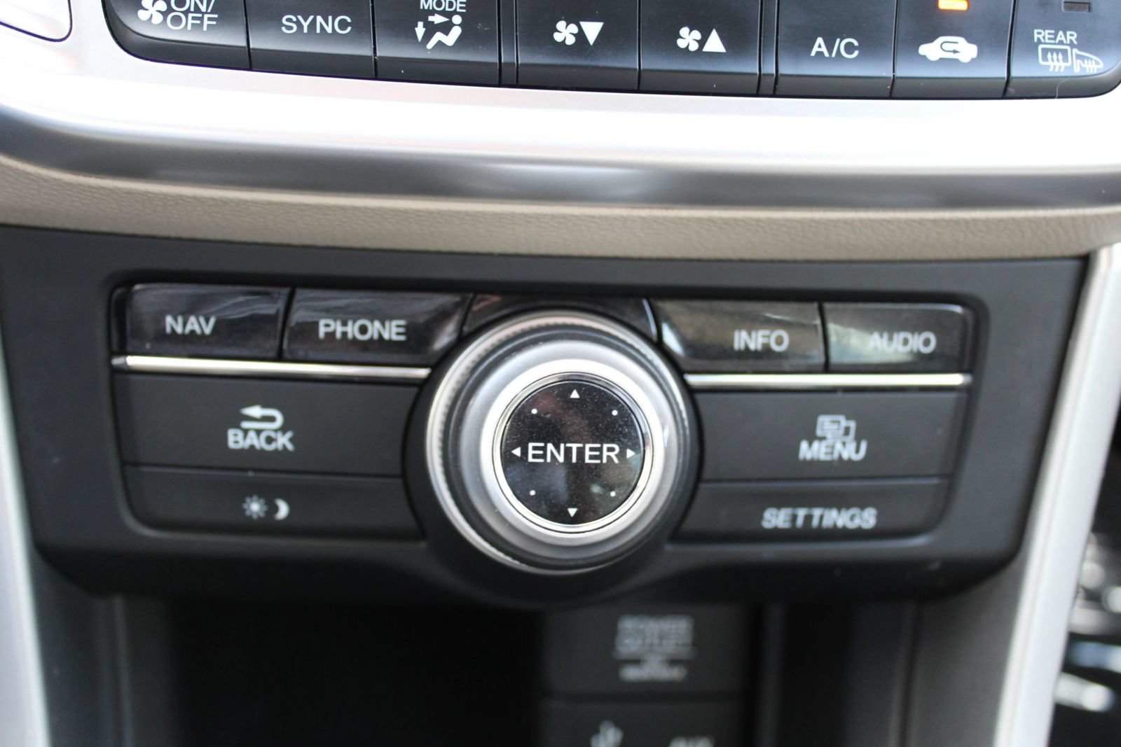 Used 2015 Honda Accord EX-L image 23