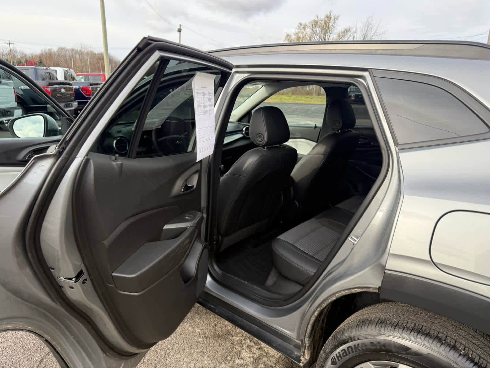 Used 2025 Chevrolet Trax LT image 15