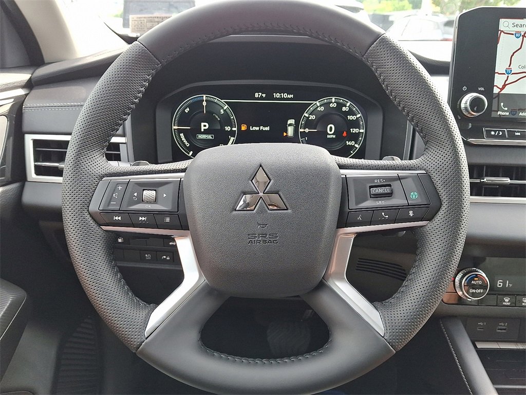 New 2025 Mitsubishi Outlander SE image 9