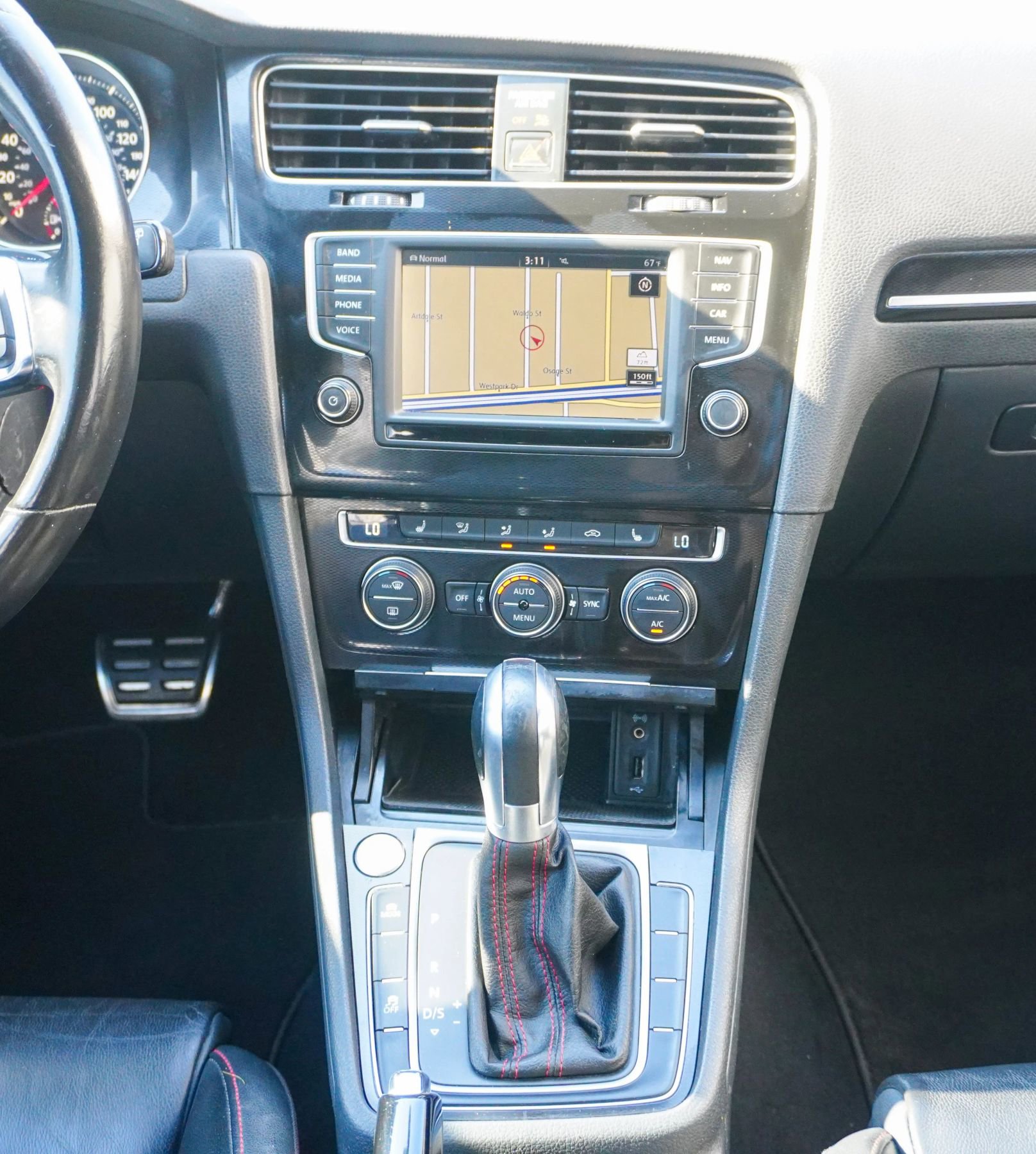 Used 2016 Volkswagen GTI Autobahn image 26