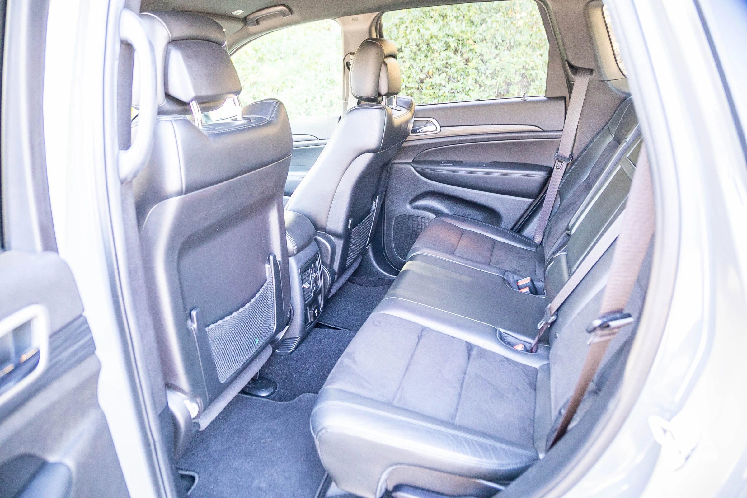 Used 2020 Jeep Grand Cherokee Altitude image 28