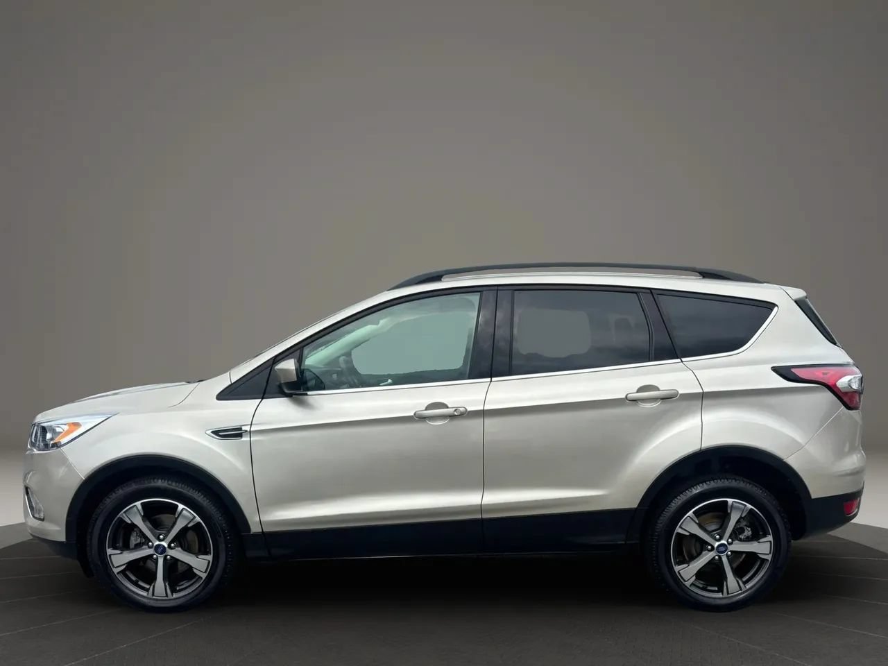 Used 2018 Ford Escape SEL FWD image 7