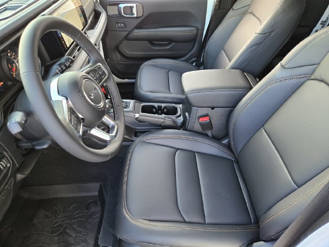 New 2027 Jeep Wrangler Unlimited Sahara AWD/4WD image 9