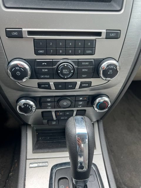 Used 2011 Ford Fusion SE w/ 202A Rapid Spec Order Code FWD image 20