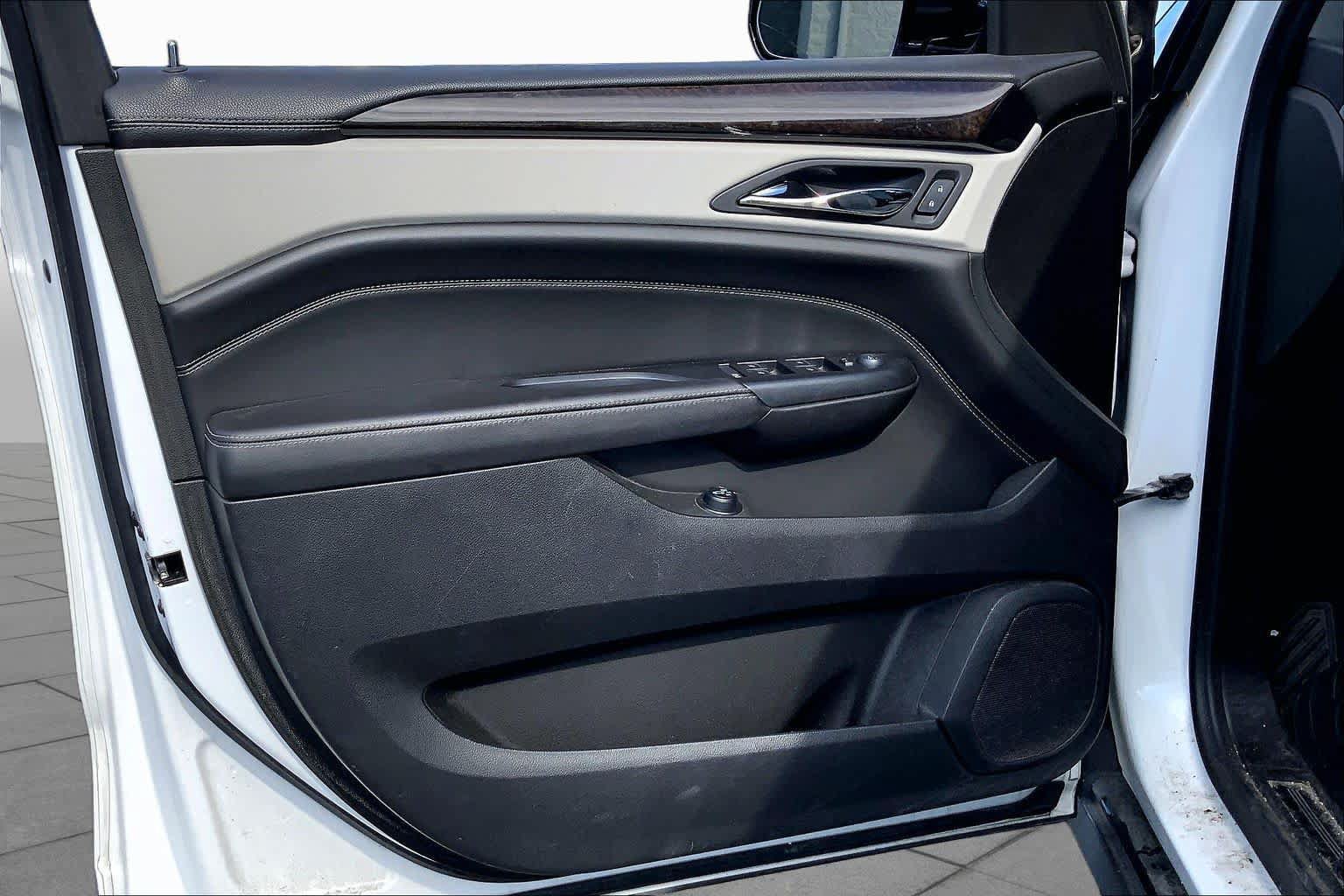 Used 2014 Cadillac SRX Luxury FWD image 22