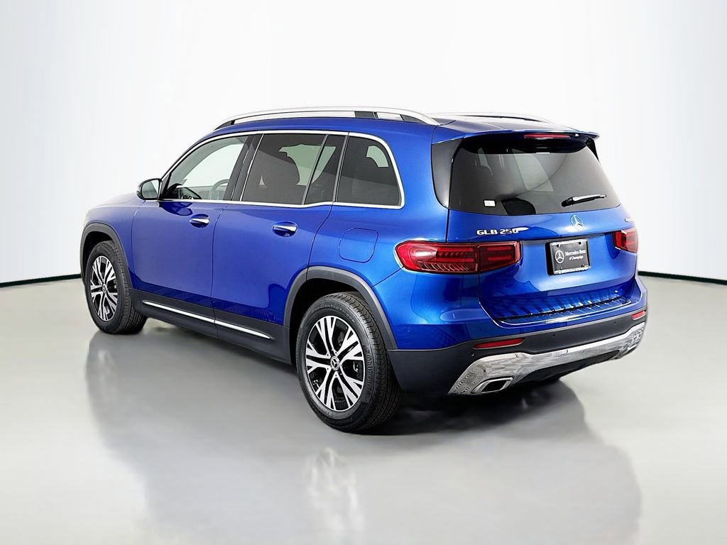 Used 2024 Mercedes-Benz GLB 250 4MATIC image 5