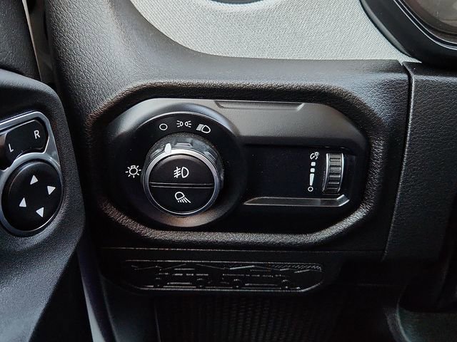 Used 2025 Jeep Gladiator Sport AWD/4WD image 14