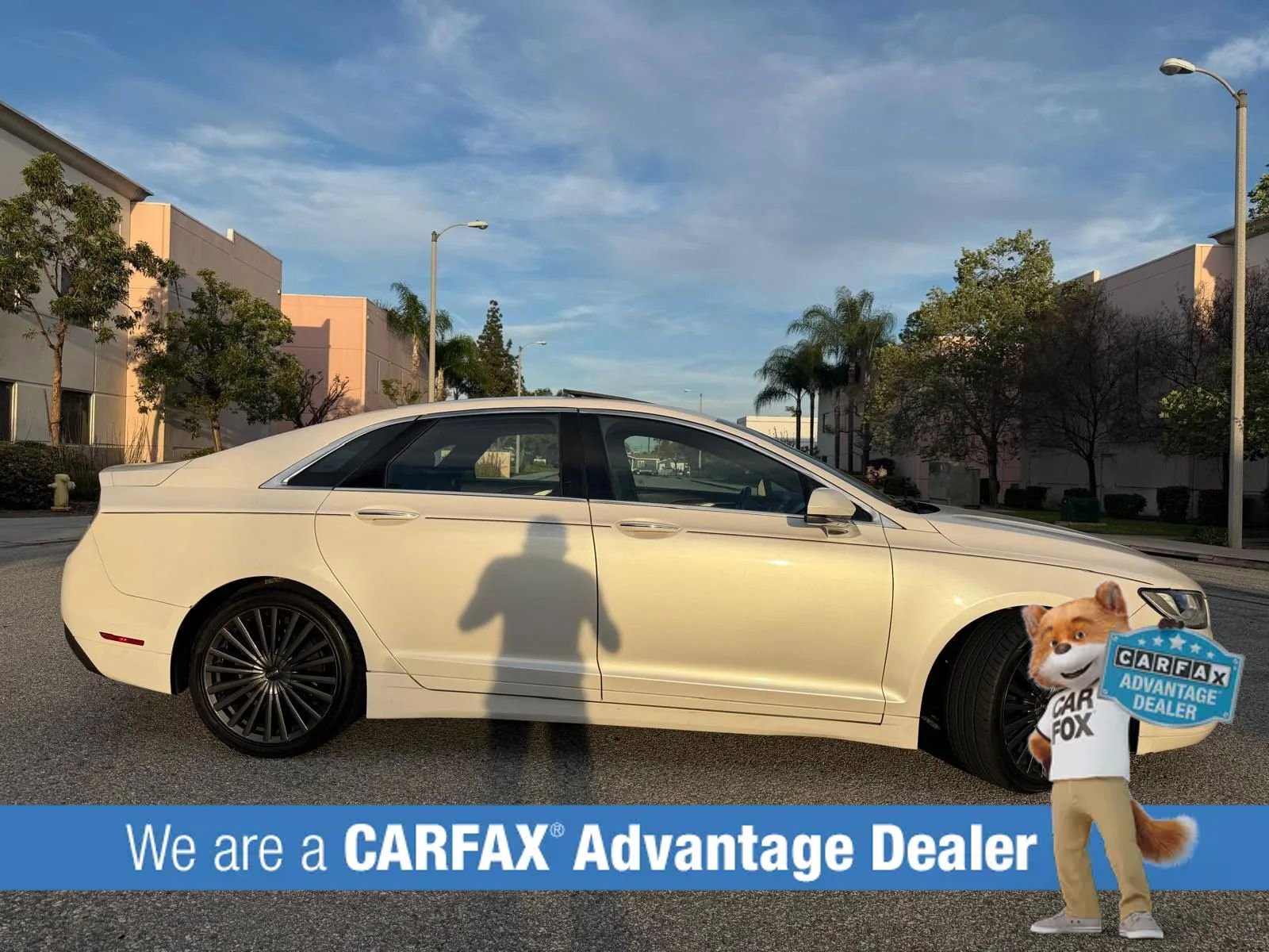 Used 2017 Lincoln MKZ Reserve AWD/4WD image 2