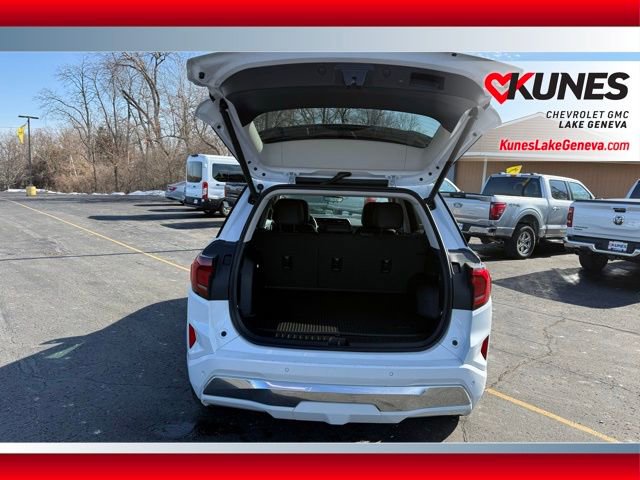 New 2026 GMC Terrain Denali w/ LPO, Floor Liner Package image 21