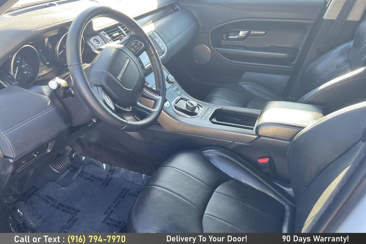 Used 2018 Land Rover Range Rover Evoque SE Premium image 13