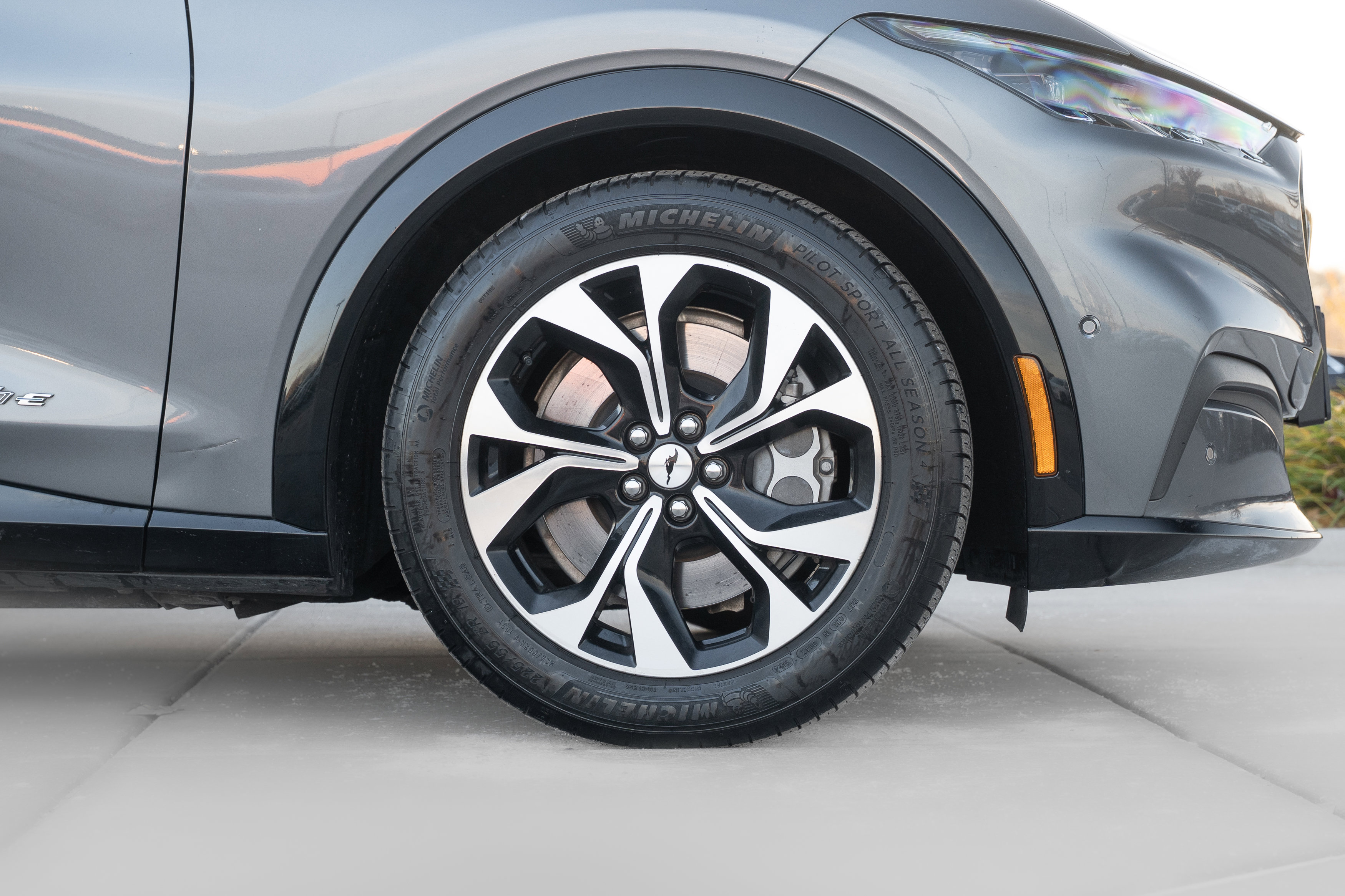 Used 2021 Ford Mustang Mach-E Premium image 31