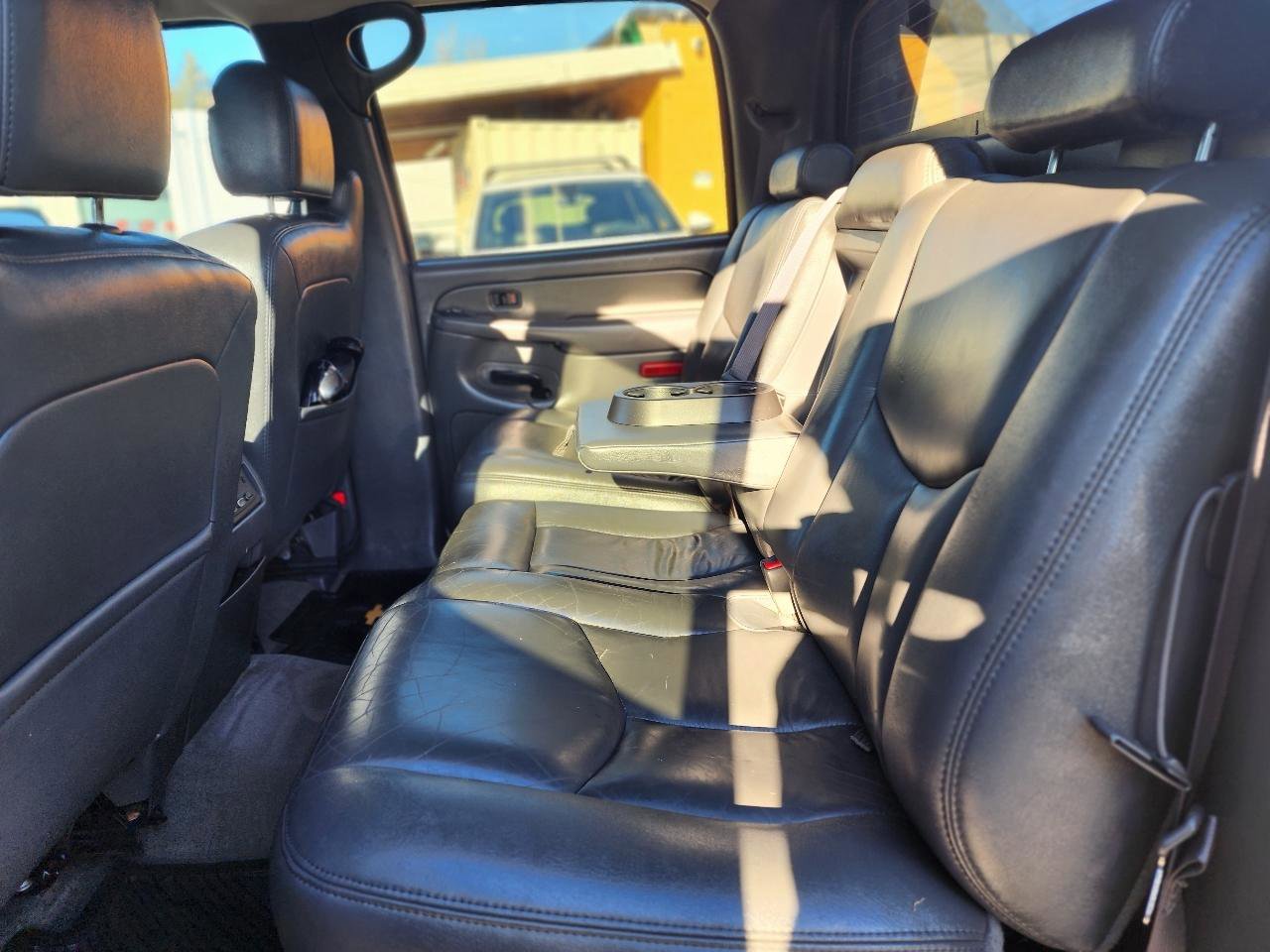 Used 2004 Chevrolet Avalanche Z71 w/ Sun And Sound Package image 21