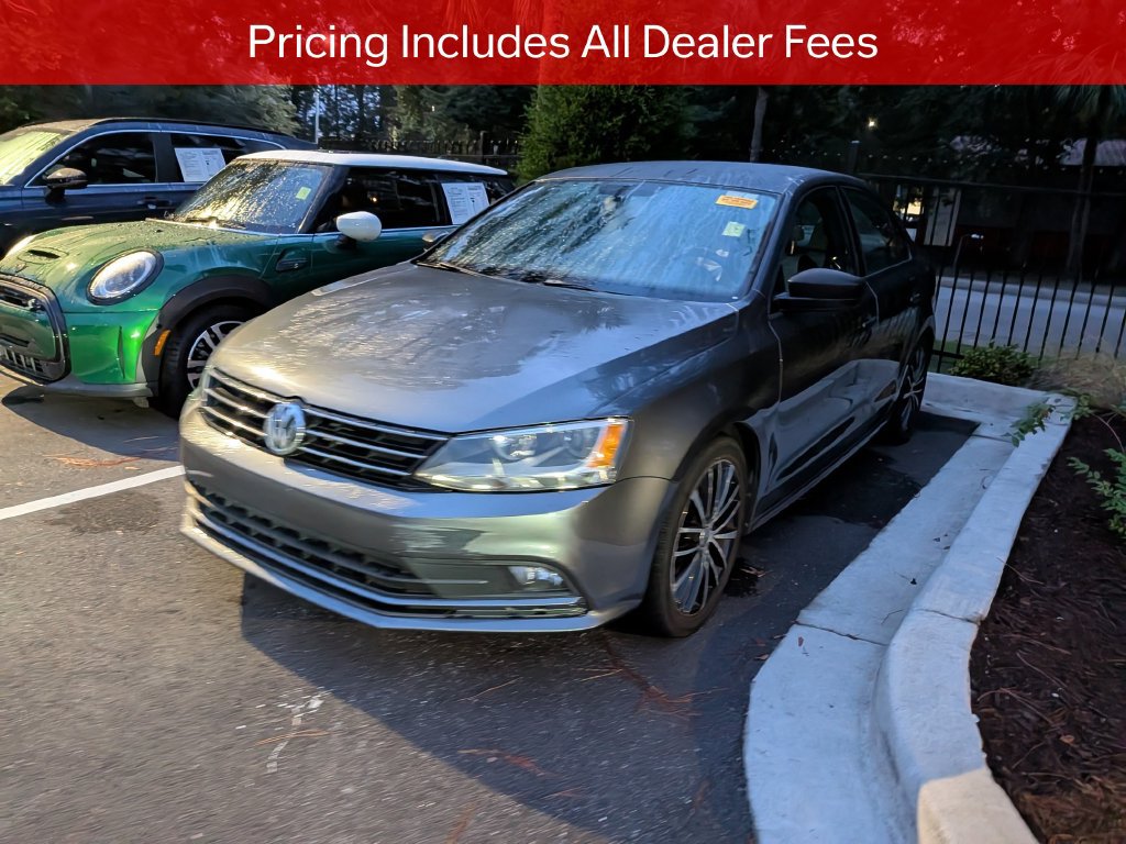 Used 2015 Volkswagen Jetta Sport FWD image 3