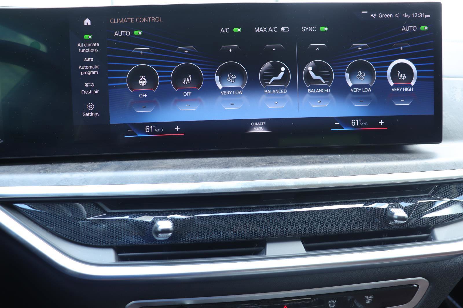 Used 2023 BMW X7 xDrive40i w/ Premium Package image 34