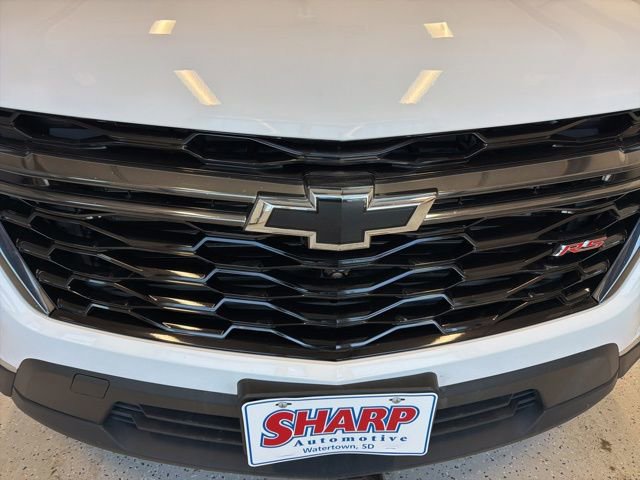 Used 2024 Chevrolet Traverse RS image 3