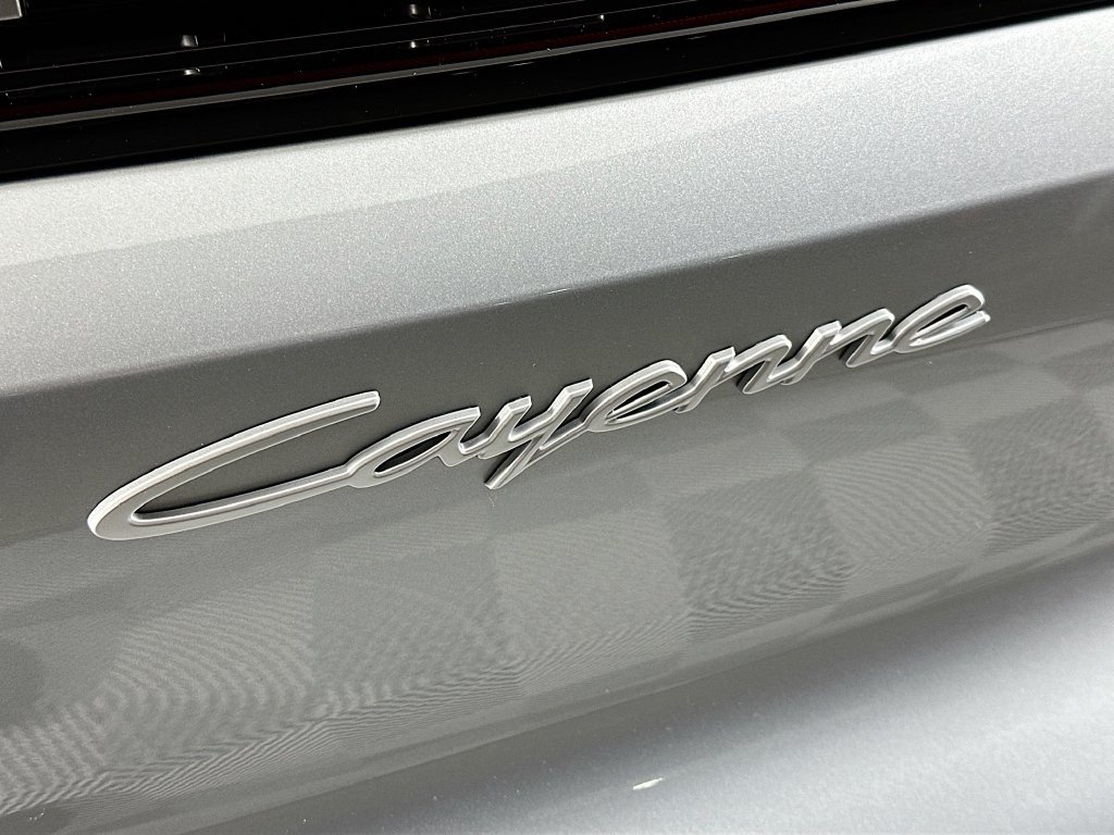 New 2026 Porsche Cayenne AWD/4WD image 34