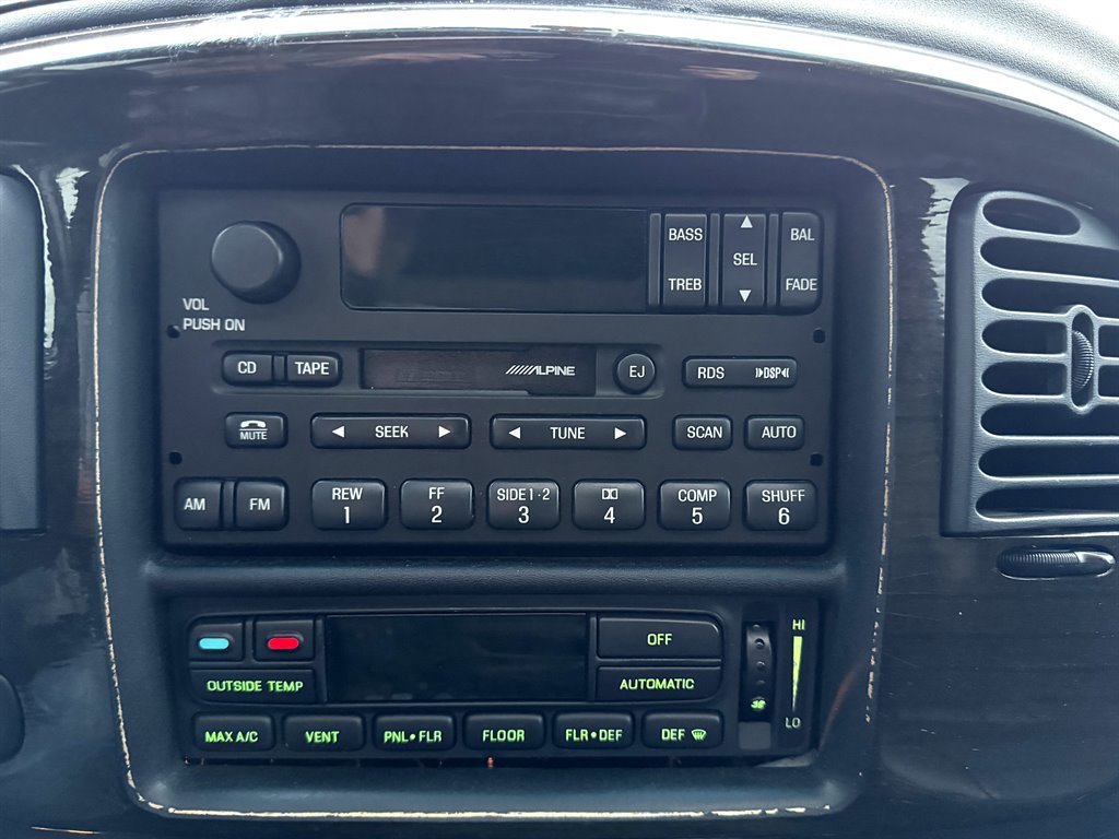 Used 2002 Lincoln Blackwood image 13