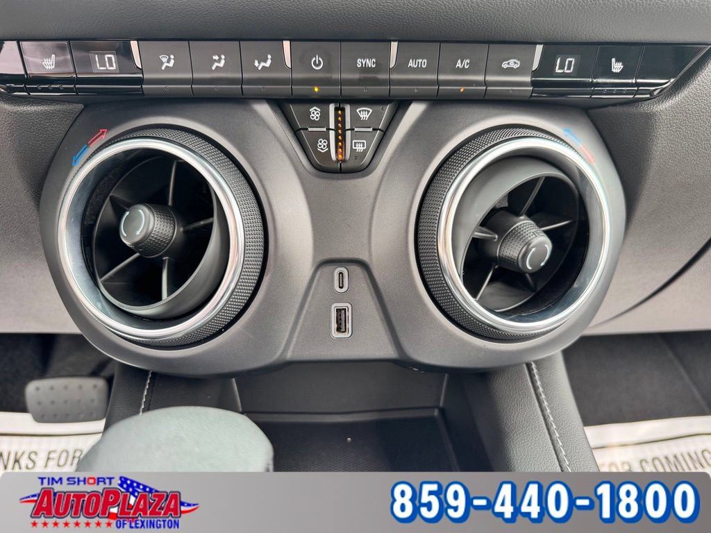Used 2025 Chevrolet Blazer LT AWD/4WD image 28