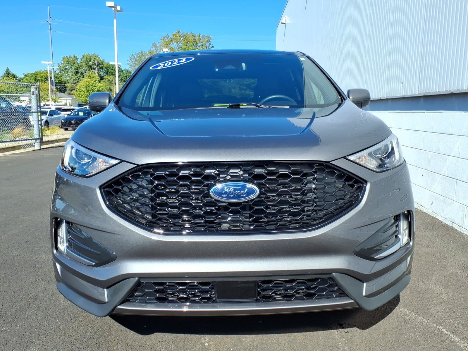 Certified 2024 Ford Edge ST-Line AWD/4WD image 2