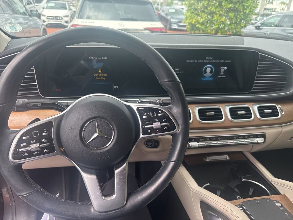 Used 2023 Mercedes-Benz GLE 350 4MATIC image 3
