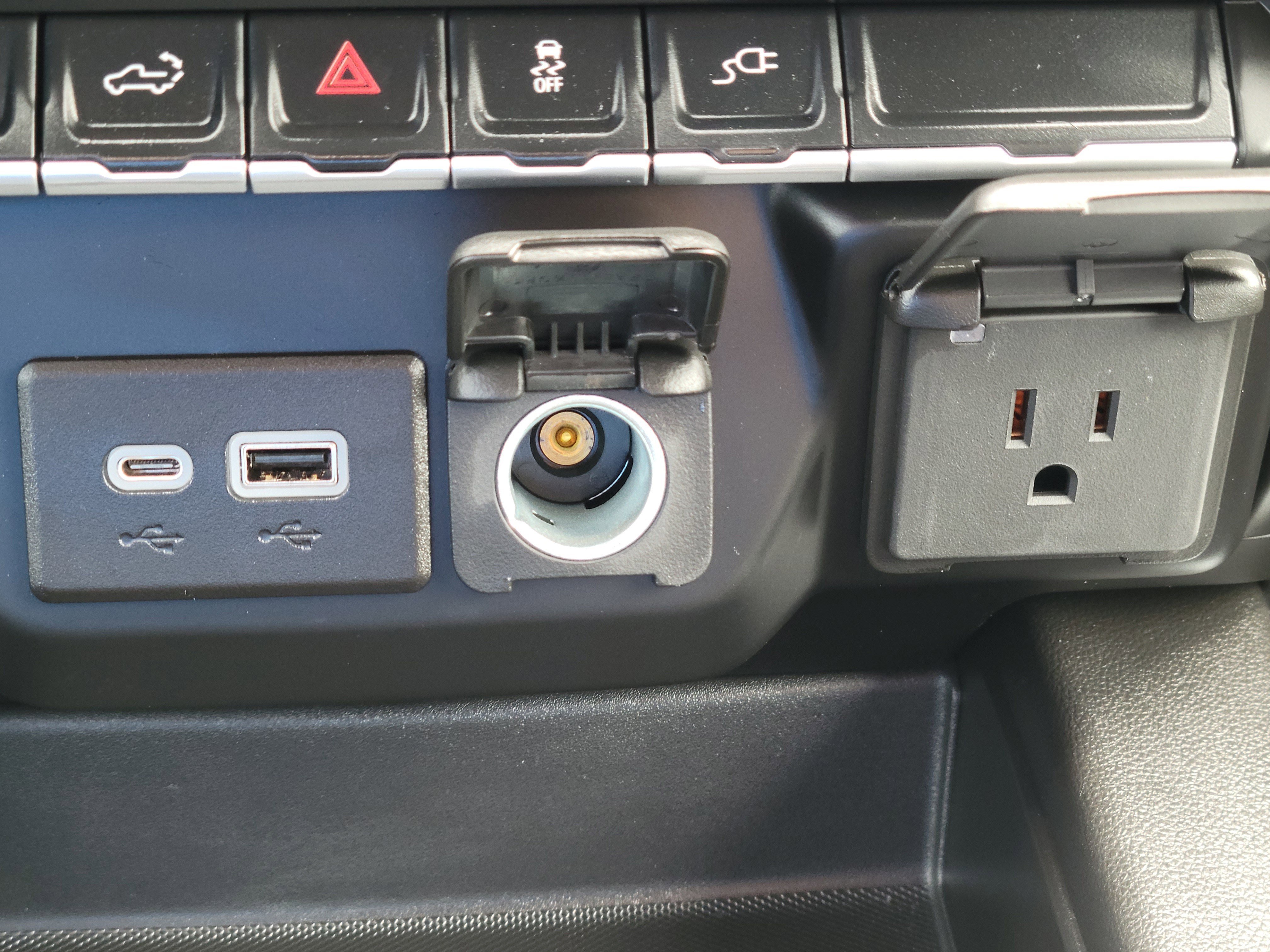 Used 2022 Chevrolet Silverado 2500 LTZ w/ LTZ Convenience Package image 20