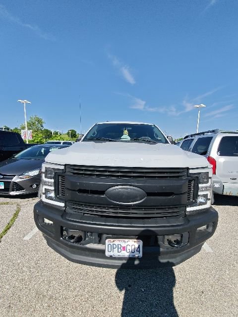Used 2017 Ford F250 XLT w/ XLT Value Package AWD/4WD image 4
