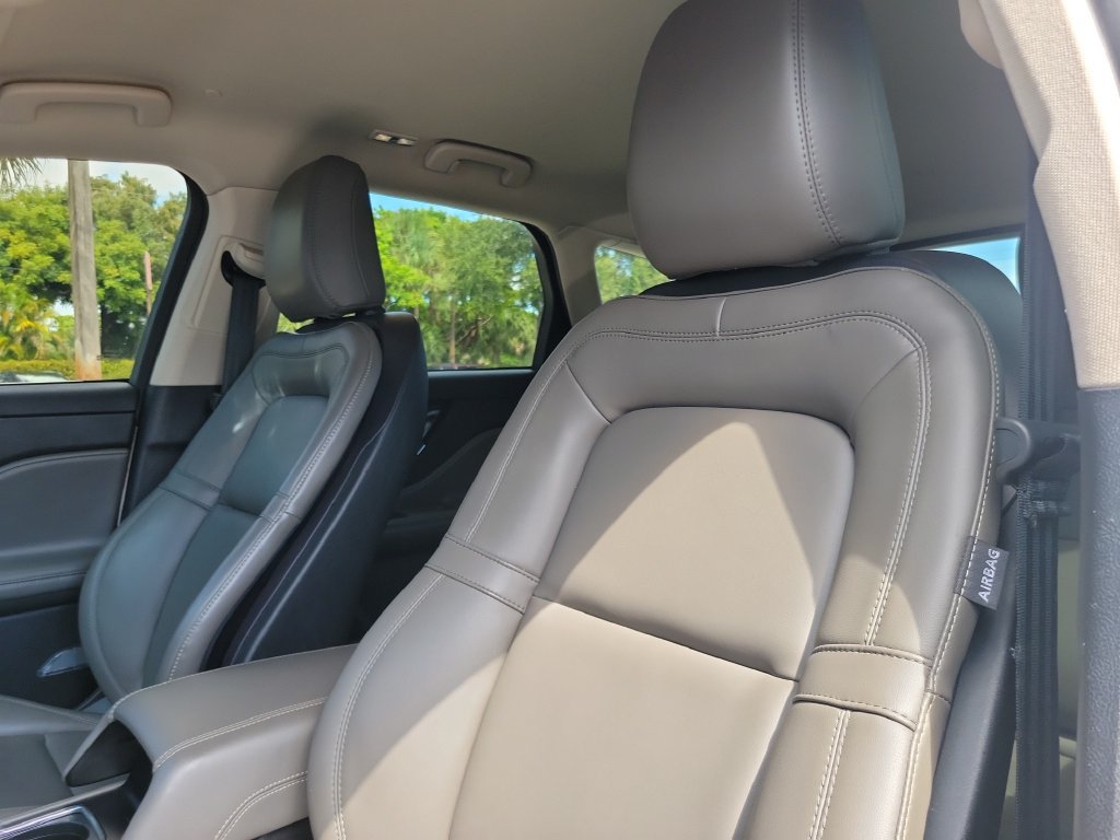 Certified 2023 Lincoln Corsair FWD image 12