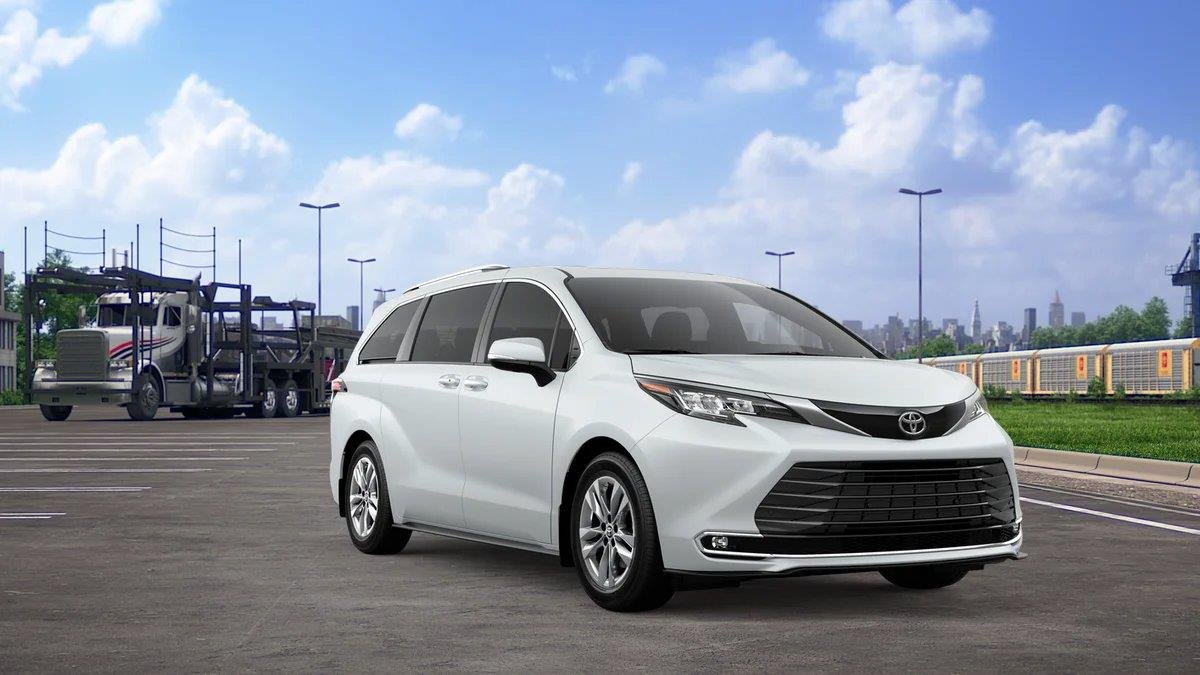 New 2026 Toyota Sienna Limited FWD image 17
