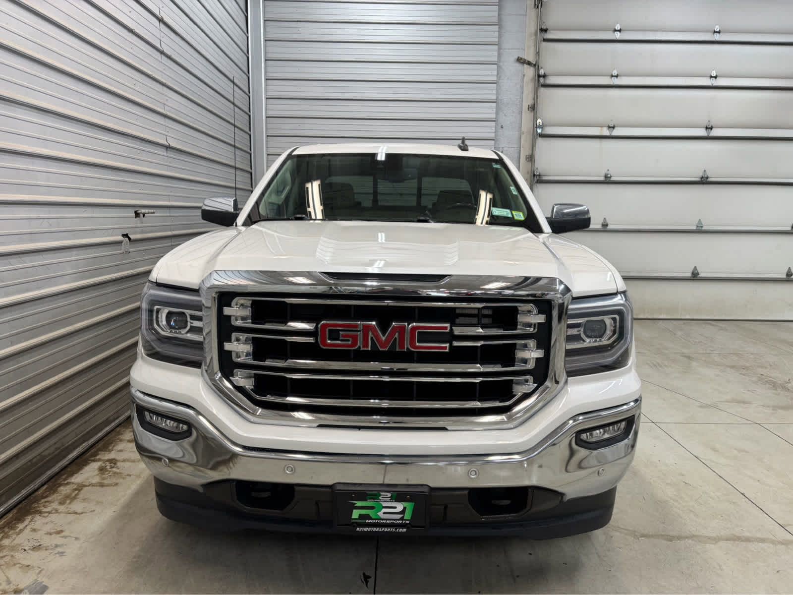 Used 2018 GMC Sierra 1500 SLT AWD/4WD image 2