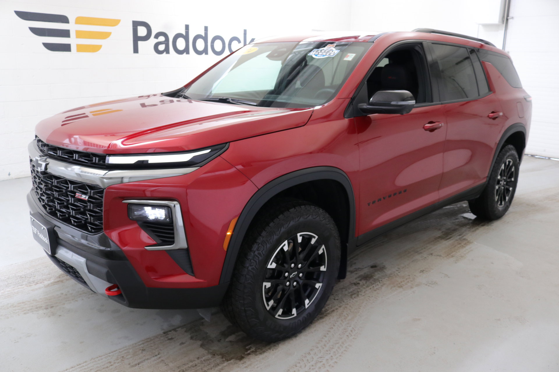 Used 2024 Chevrolet Traverse Z71 image 3