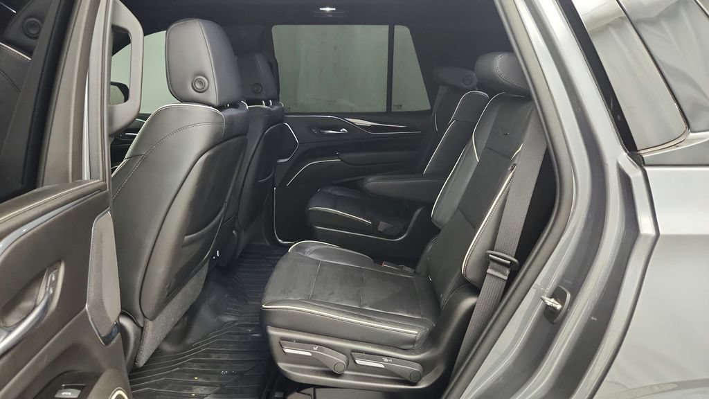 Used 2021 Cadillac Escalade Sport w/ LPO, ONYX Package AWD/4WD image 32