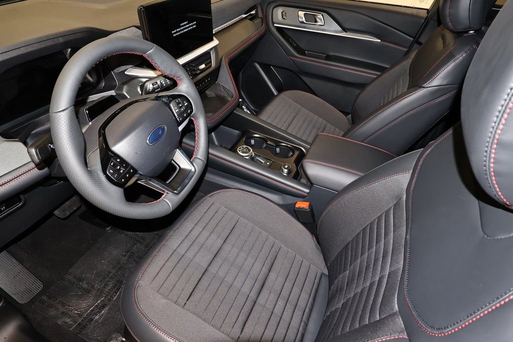 New 2026 Ford Explorer ST-Line w/ ST-Line Street Pack image 31