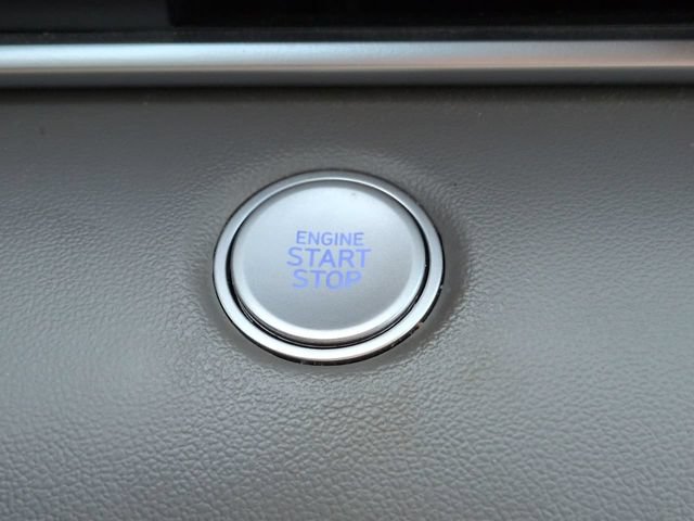 Certified 2025 Hyundai Elantra Sport FWD image 25