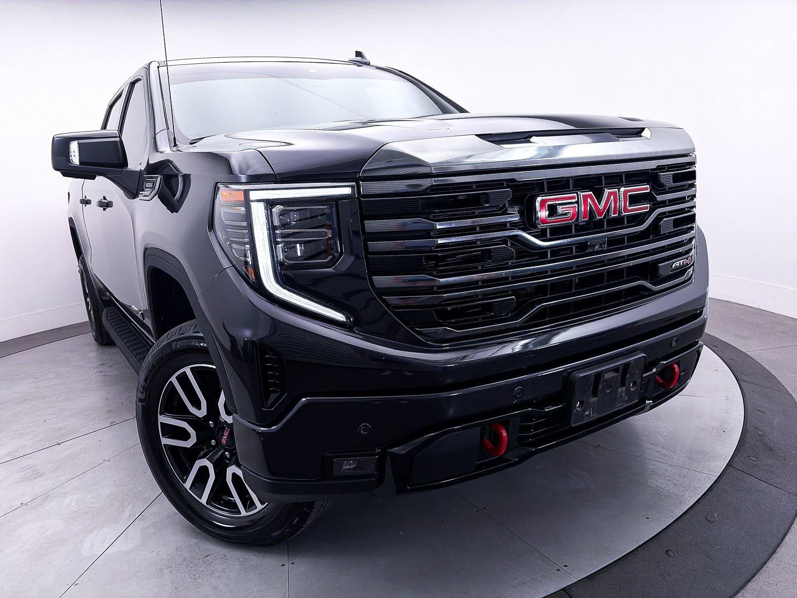 Used 2023 GMC Sierra 1500 AT4 w/ AT4 Premium Package AWD/4WD image 11