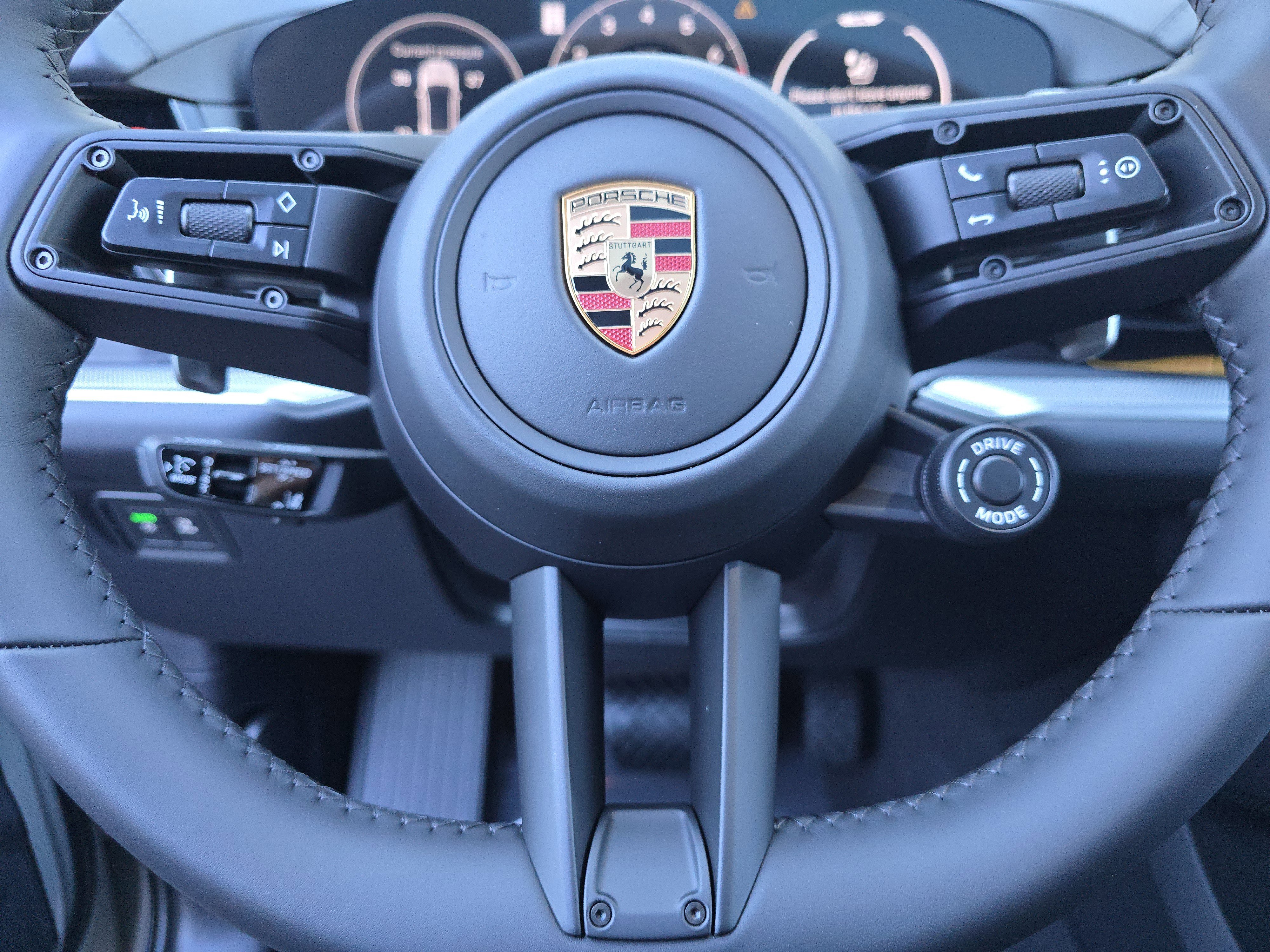 New 2026 Porsche Cayenne Coupe image 18