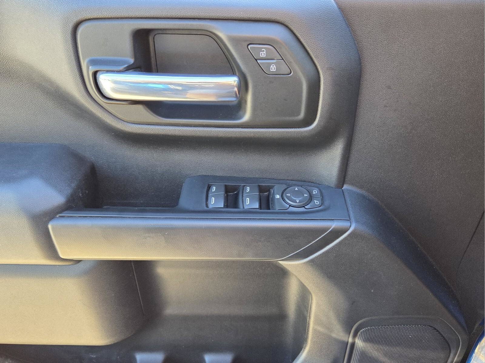 Used 2022 Chevrolet Silverado 1500 Custom AWD/4WD image 32