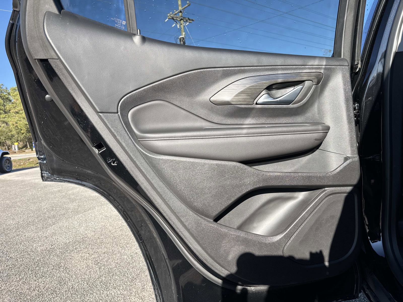 Used 2022 GMC Terrain SLT image 13