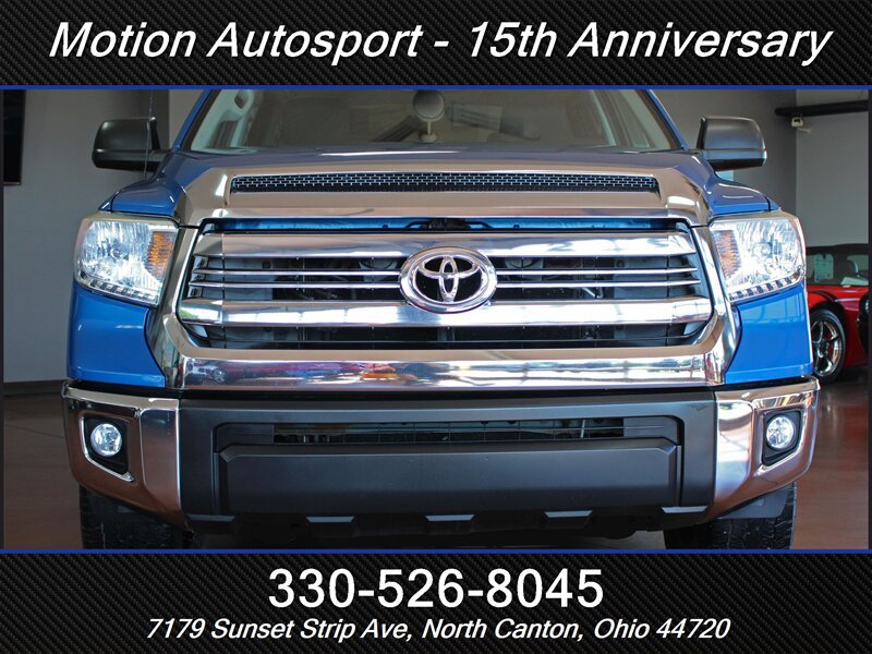 Used 2017 Toyota Tundra SR5 AWD/4WD image 3