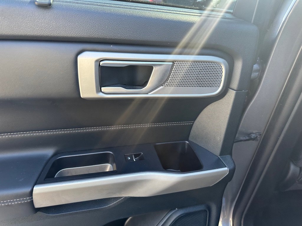 Used 2023 Ford Explorer Limited image 22