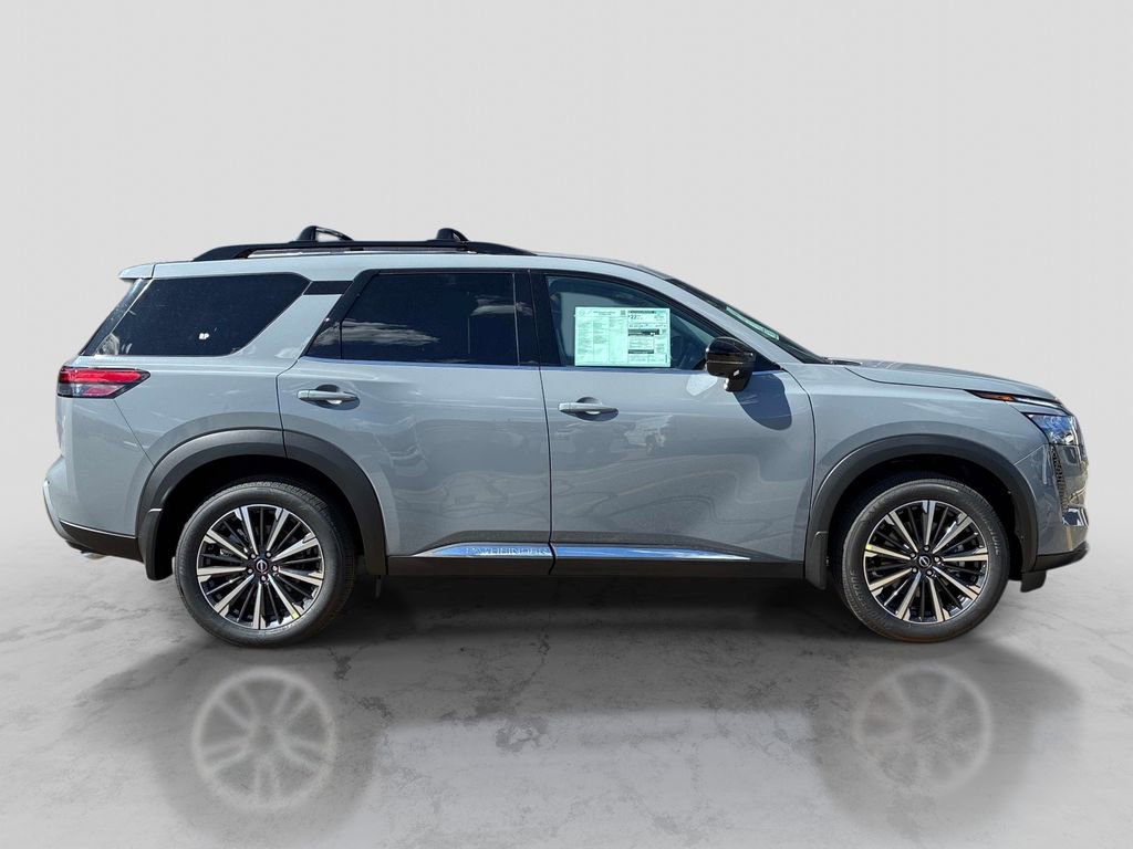 New 2026 Nissan Pathfinder Platinum AWD/4WD image 2