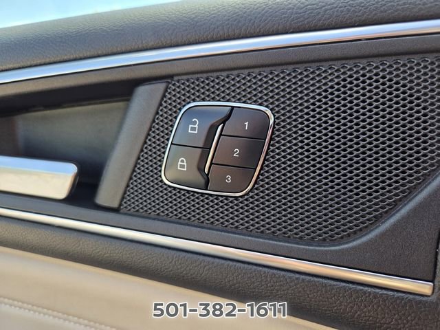 Used 2017 Ford Edge Titanium w/ Technology Package FWD image 30