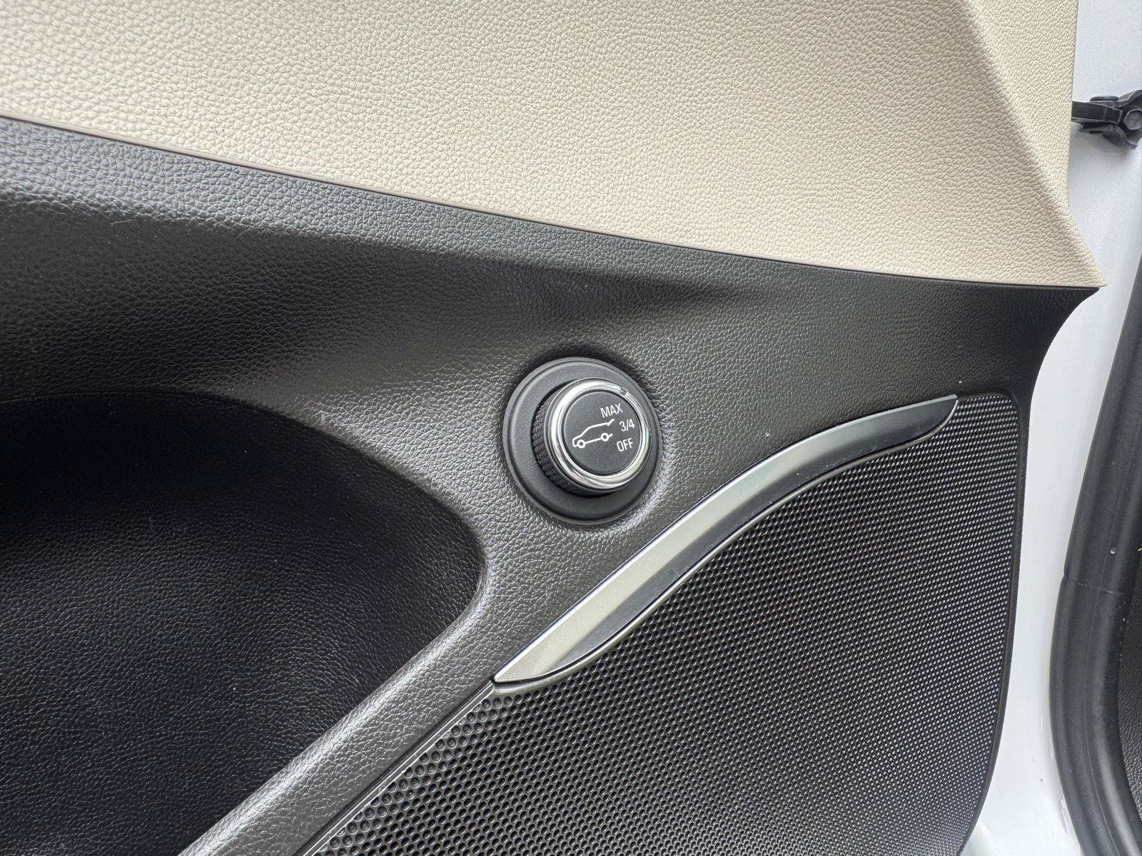 Used 2022 Buick Enclave Essence w/ Experience Buick Package FWD image 15