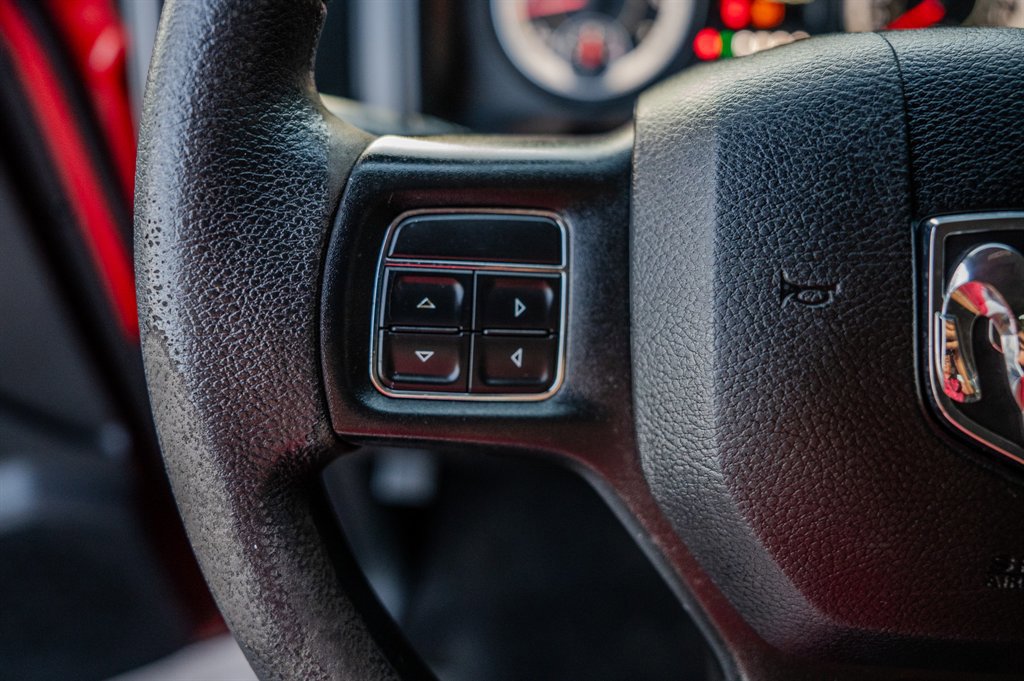 Used 2018 RAM 2500 Tradesman w/ Chrome Appearance Group image 16