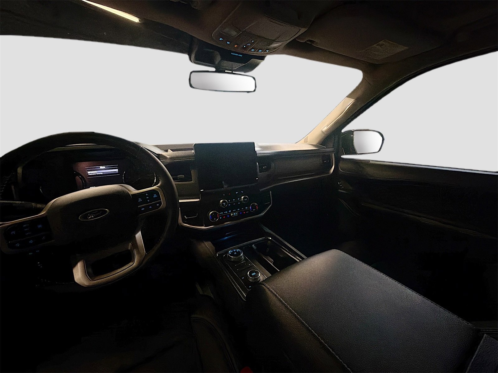 Used 2024 Ford Expedition XLT image 23