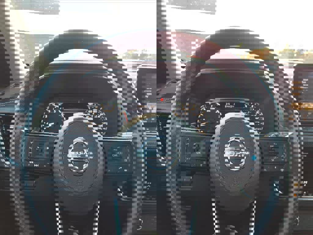 Certified 2022 Nissan Rogue SV image 22