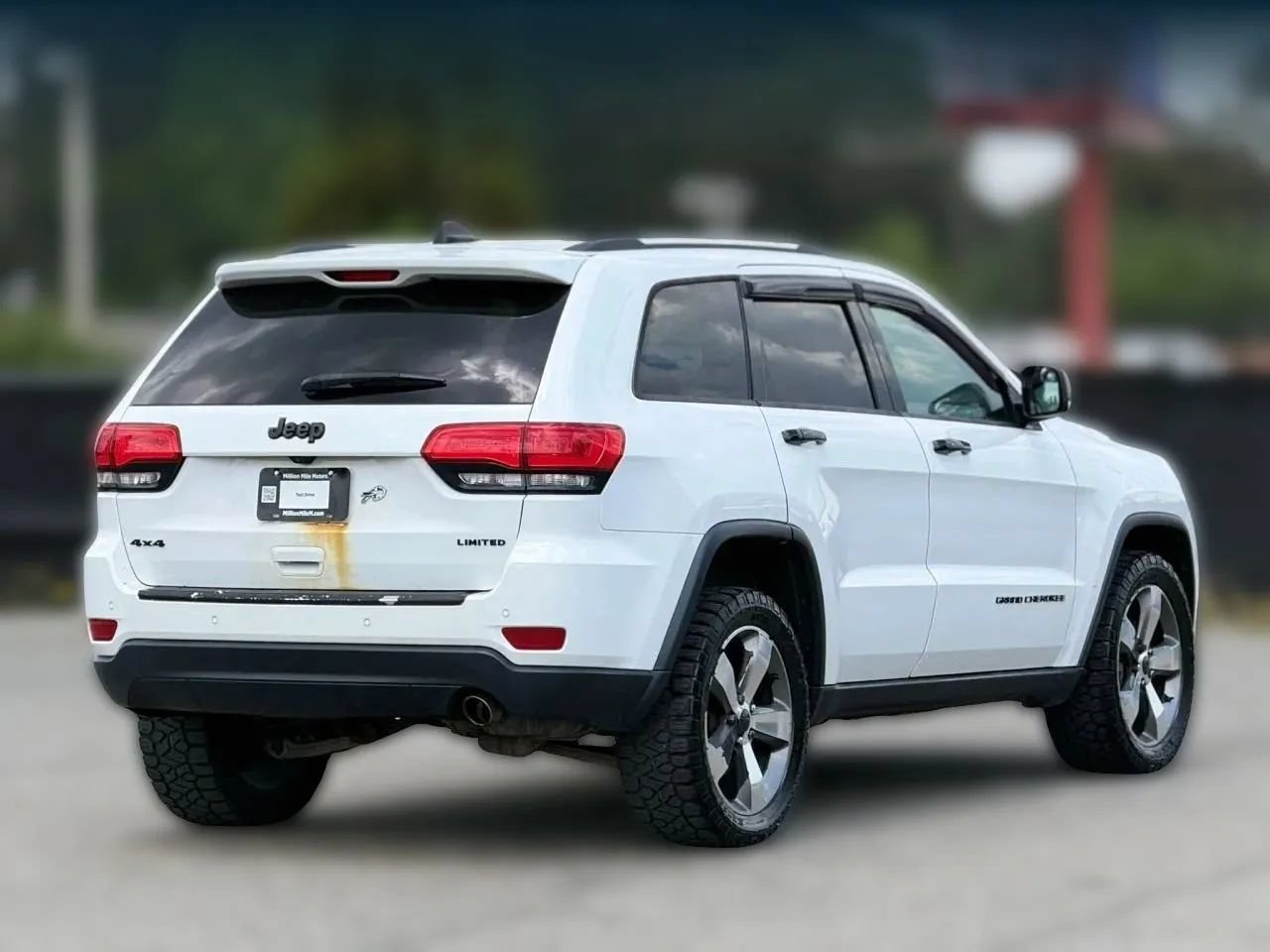 Used 2015 Jeep Grand Cherokee Limited w/ Luxury Group II AWD/4WD image 9