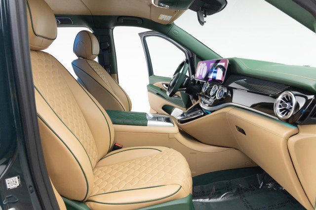 Used 2022 Mercedes-Benz Metris Passenger image 18