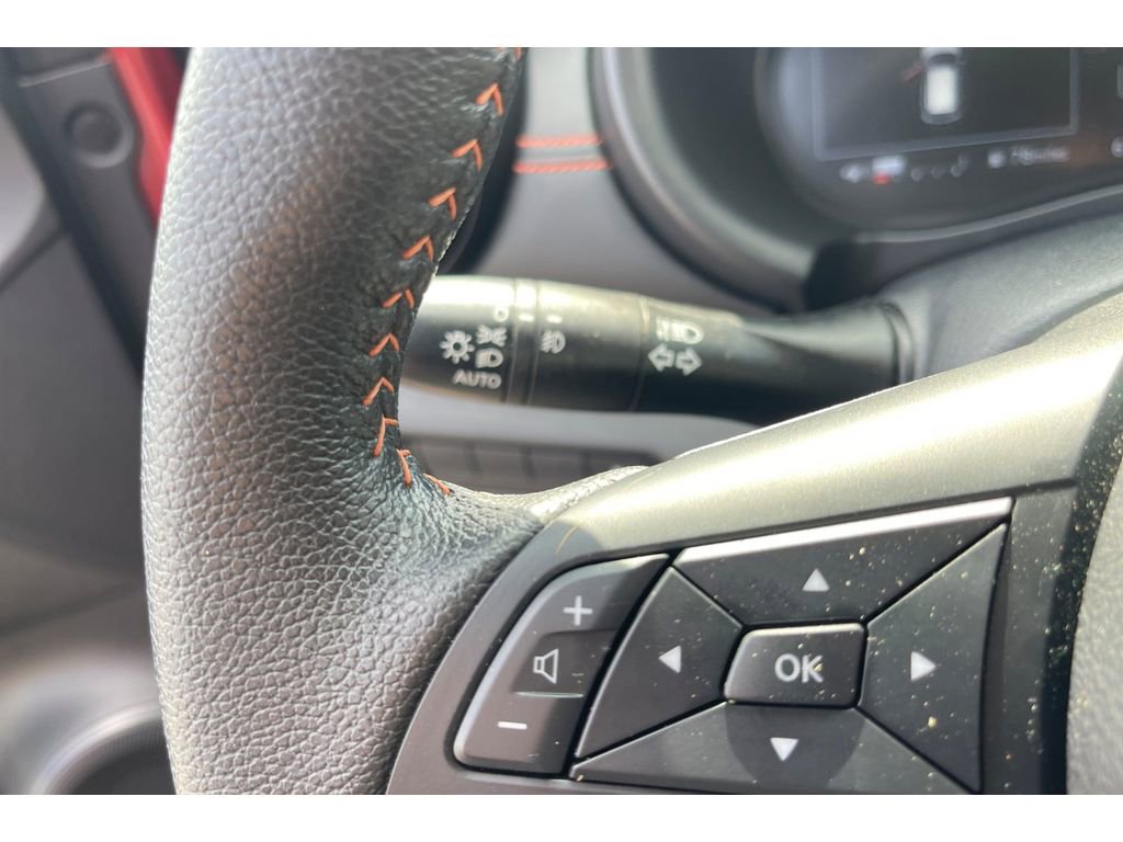 Used 2022 Nissan Kicks SR w/ Premium Package FWD image 36